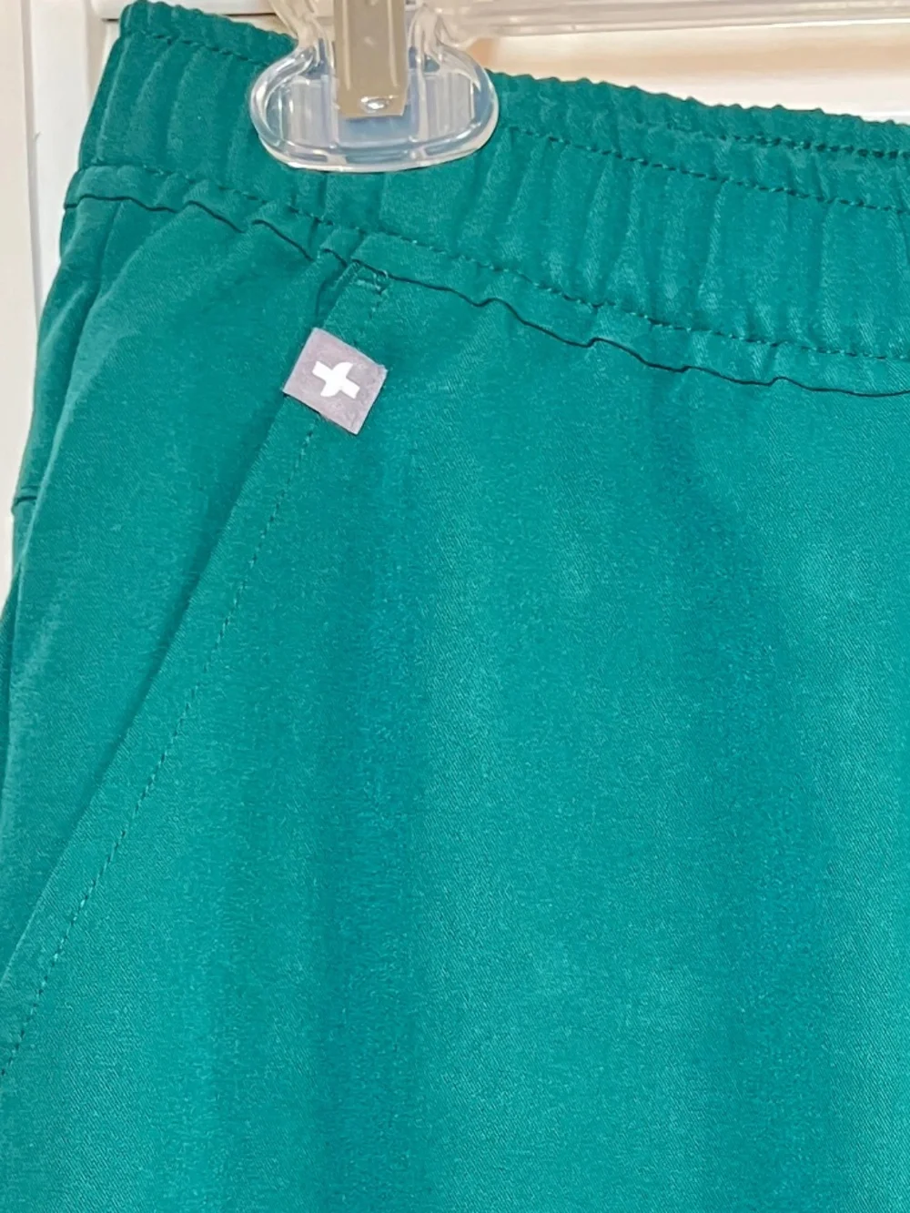 Figs Tansen Hunter Green (PO# 7285) Joggers Size L NWOT